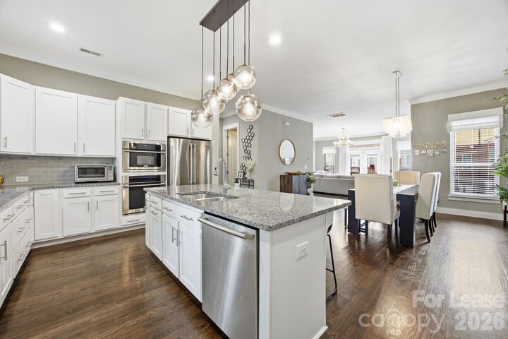 Property Photo: 863 Academy Street NC 28205