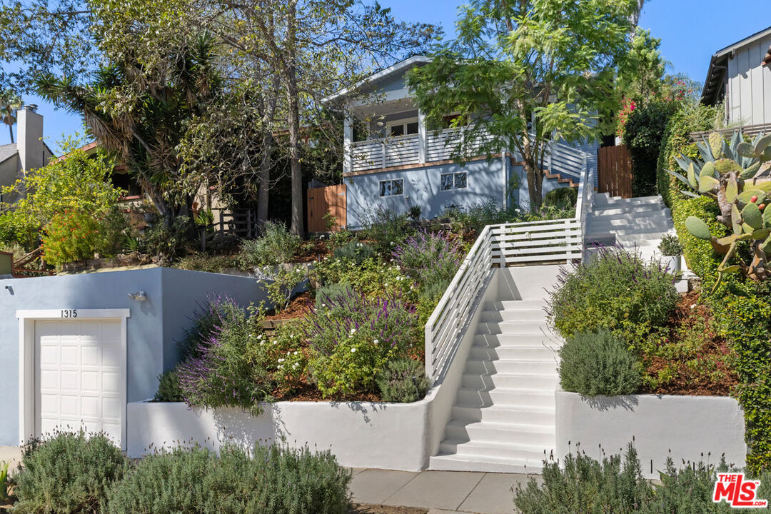 Property Photo:  1315 McCollum St  CA 90026 