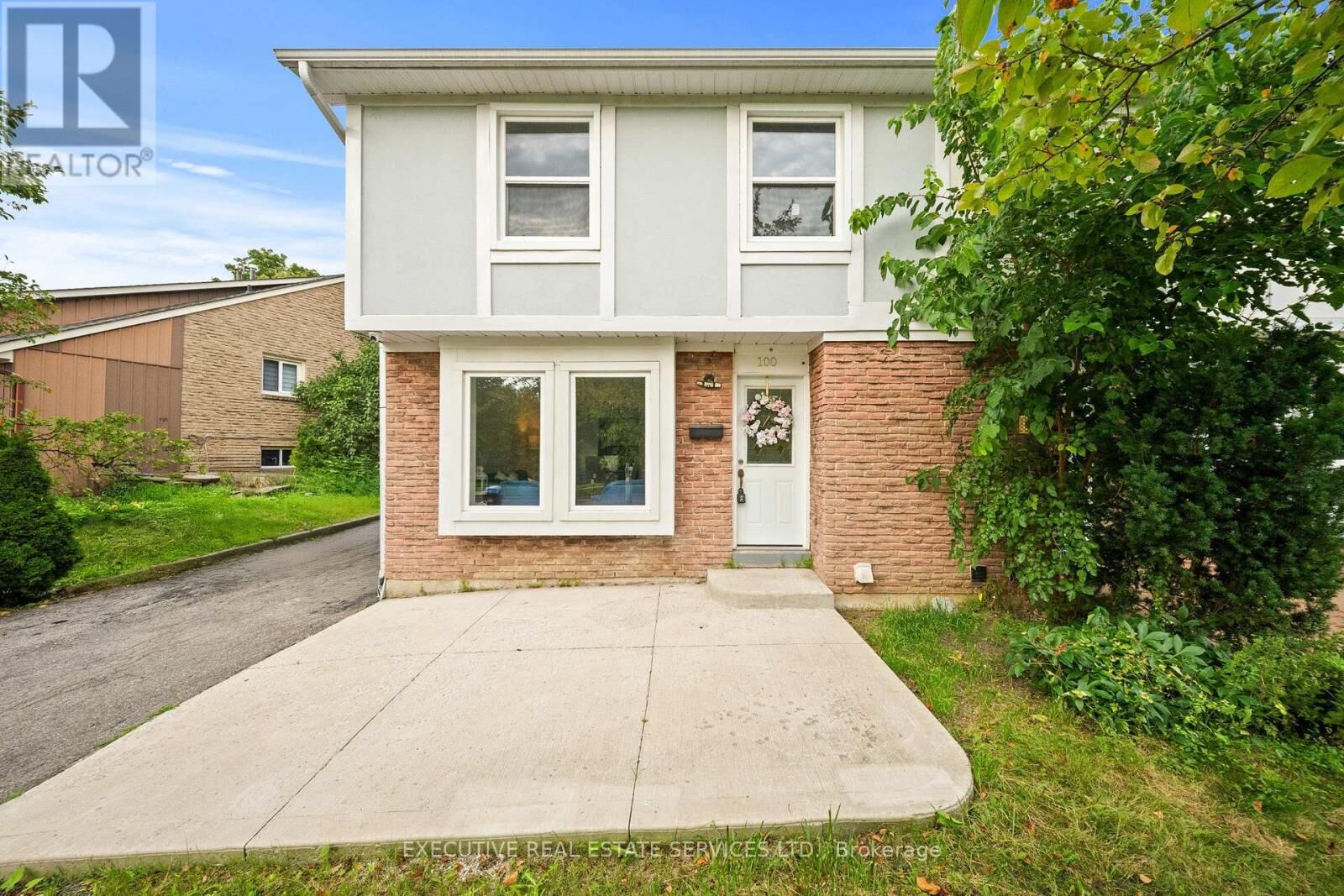 Property Photo:  100 Centre Street North  ON L6V 2Z3 