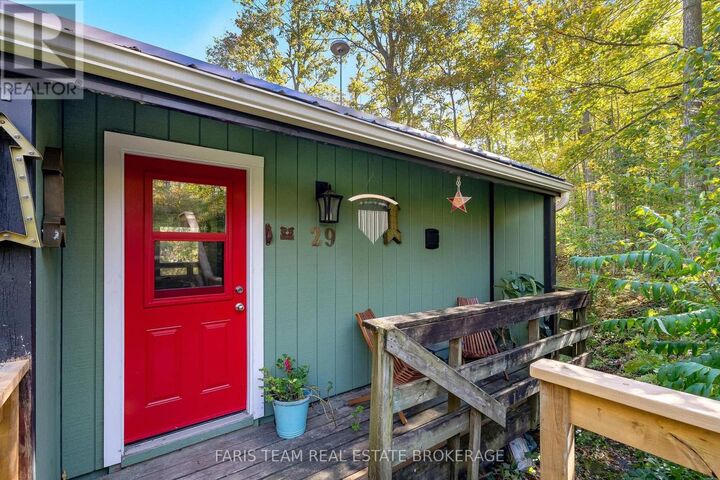 Property Photo:  29 Oneida Avenue  ON L0K 1E0 