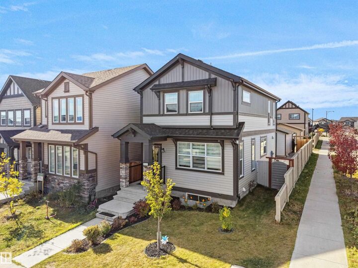 Property Photo:  2845 Anton Wd SW  AB T6W 4B1 