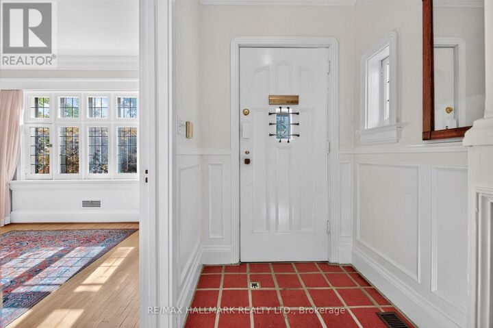 Property Photo:  70 Parkview Avenue  ON M2N 3Y2 