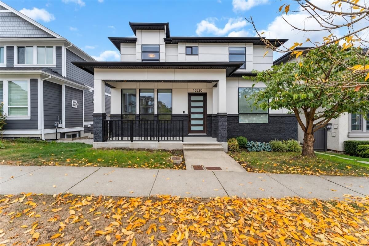 Property Photo: 16520 20A Avenue BC V3Z 0X6