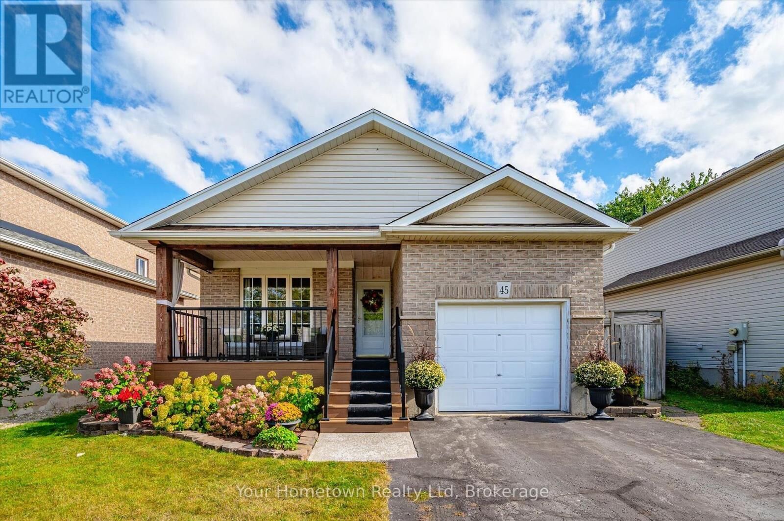 Property Photo:  45 Peglar Crescent  ON N1M 3T3 