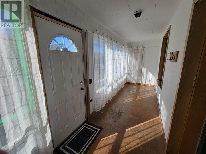 Property Photo: 56 Cathcart St ON P6A 1E1