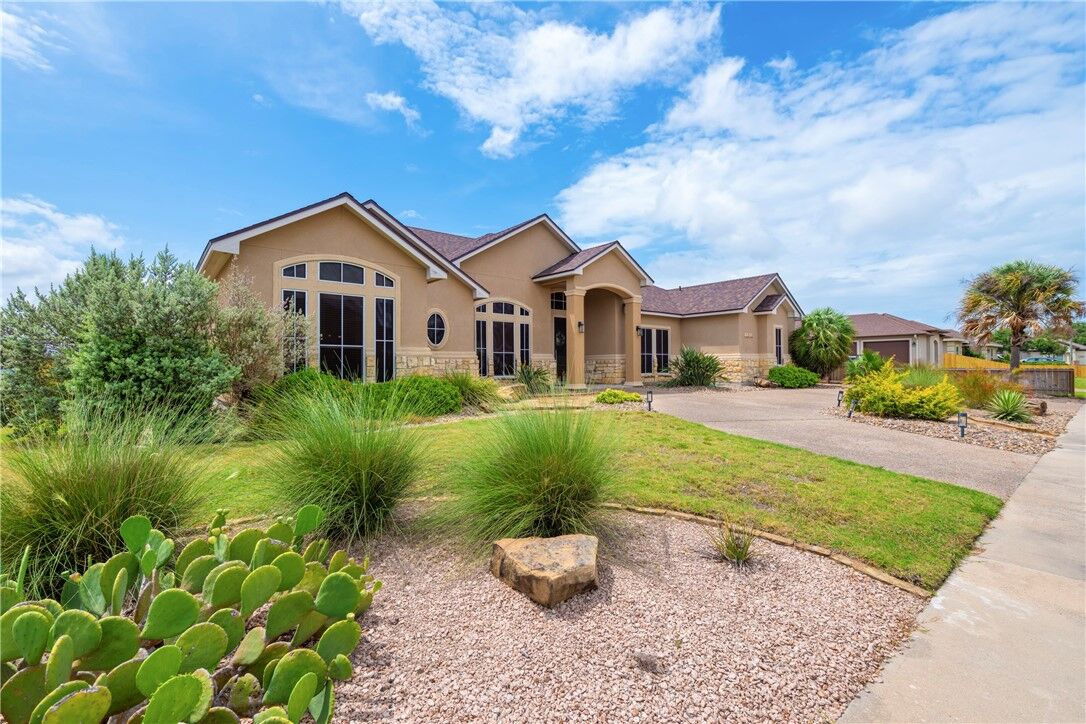Property Photo: 1818 Hosea Court TX 78418