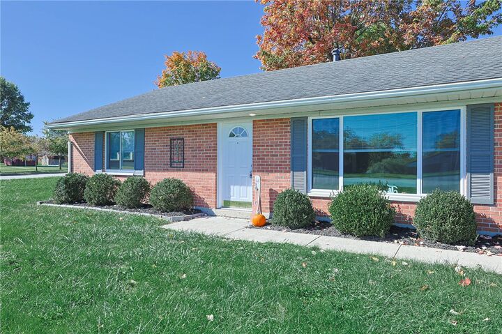 Property Photo: 915 Taywood Road OH 45322