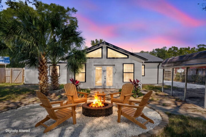 Property Photo: 202 22nd Street FL 32578