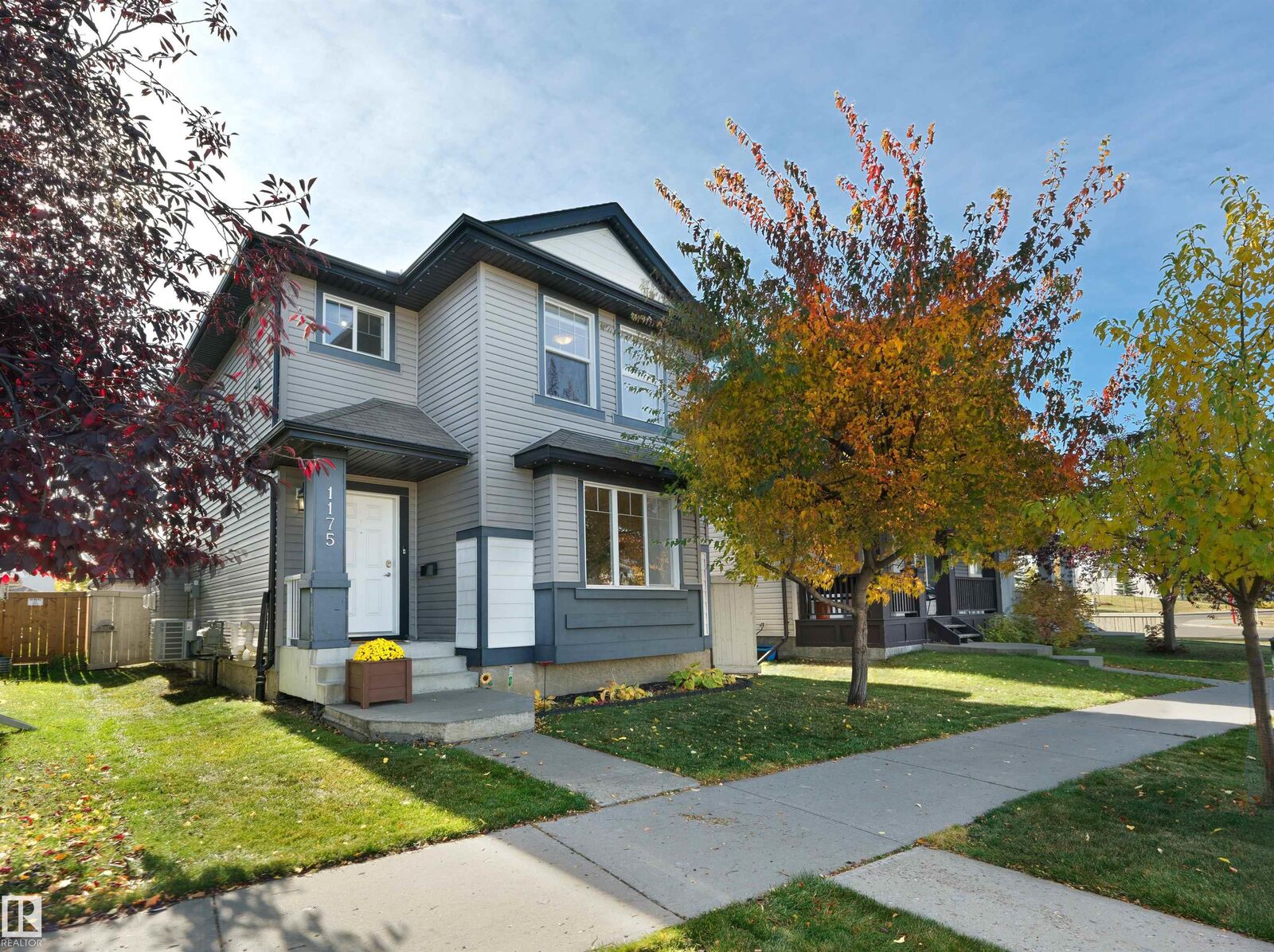 Property Photo:  1175 36 Avenue NW  AB T6T 0G2 