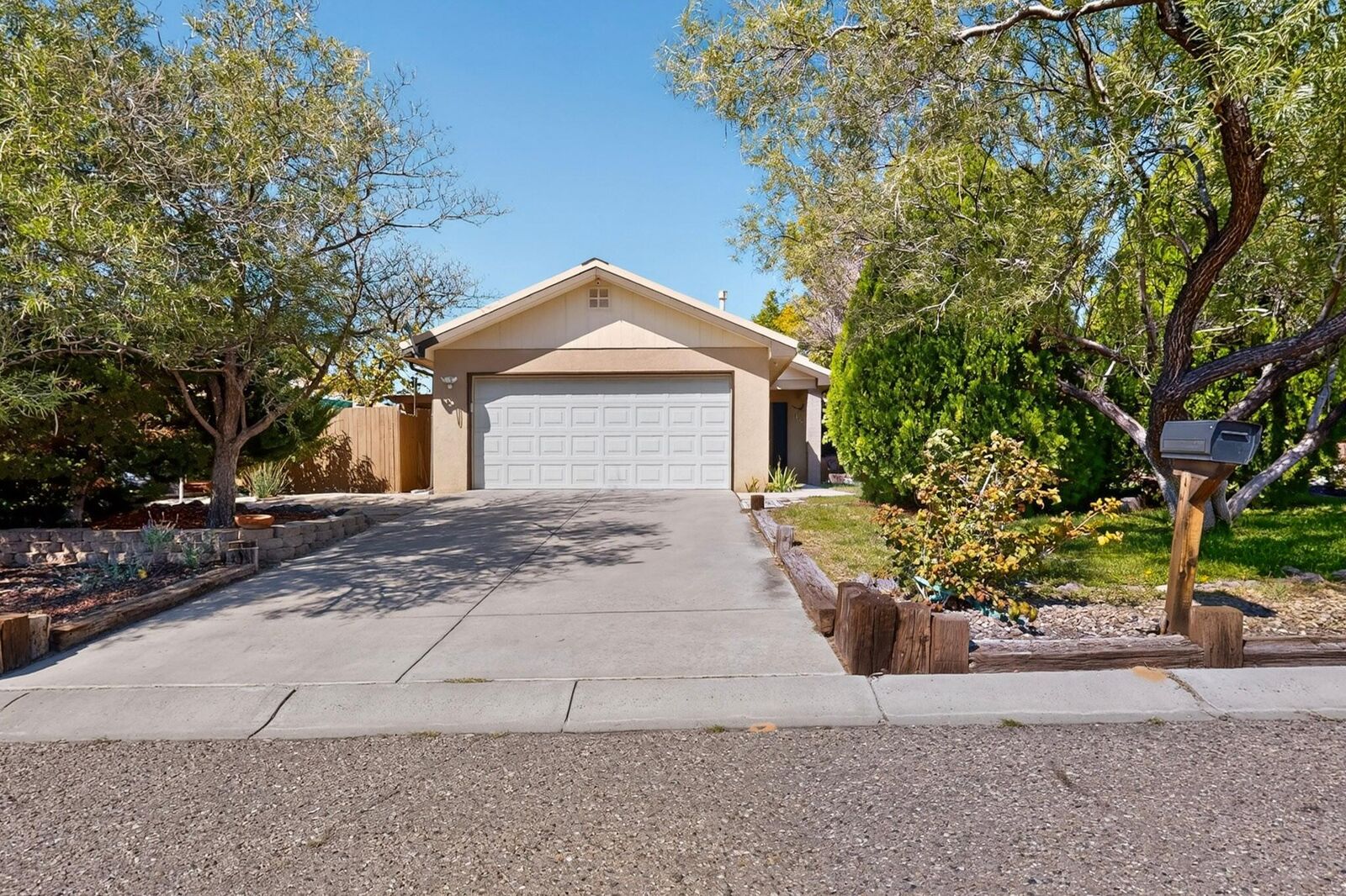 Property Photo: 117 Vissing Place NM 87031