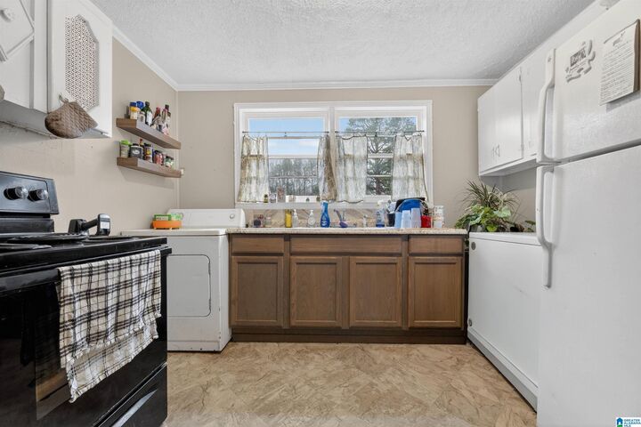 Property Photo: 4837 Eulaton Road AL 36201