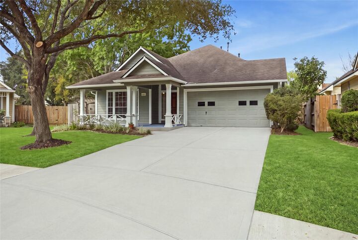 Property Photo: 1411 Pebble Banks Lane TX 77586
