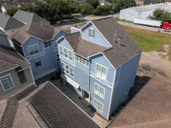 Property Photo:  3009 Bell Street B  TX 77003 