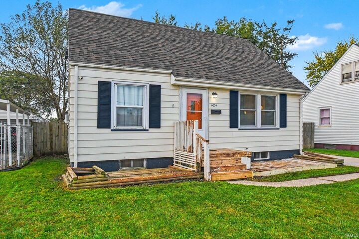 Property Photo:  4034 W Washington Street  IN 46619-1731 