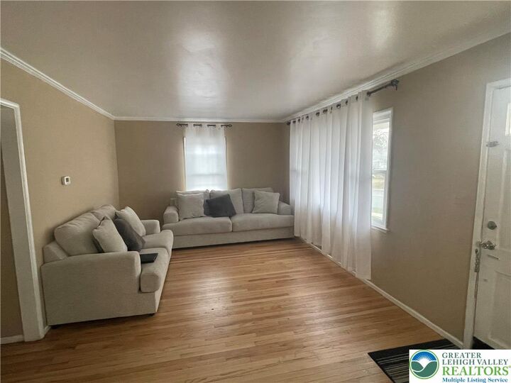 Property Photo: 1242 S Jefferson Street PA 18103