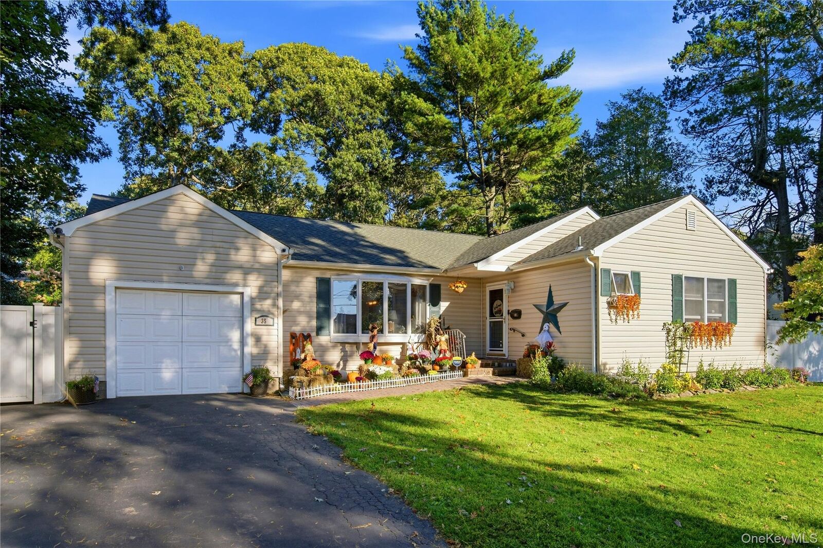 Property Photo:  35 Wyant Avenue  NY 11779 
