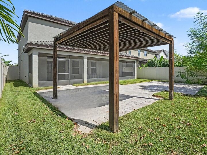 Property Photo:  3208 Stonewyck Street  FL 32824 