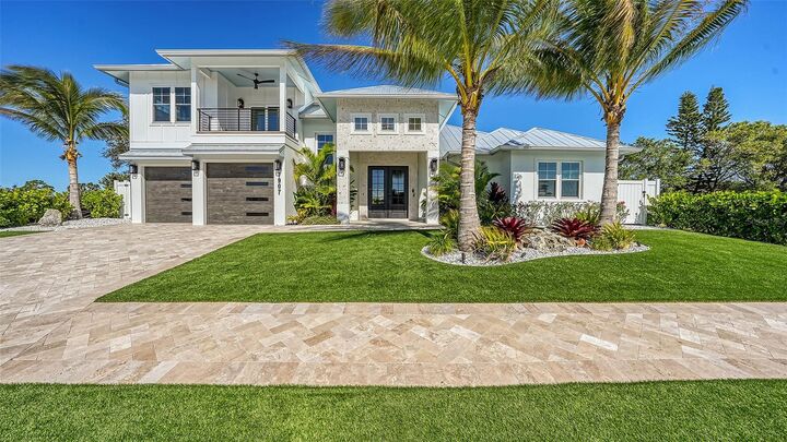 Property Photo: 7804 W 20th Place FL 34209