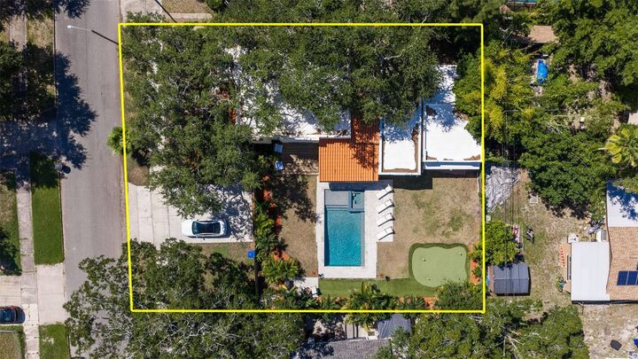 Property Photo:  1037 51st Avenue N  FL 33703 