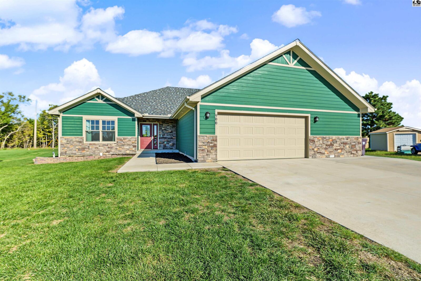 Property Photo:  900 Emerald Dr  KS 67456 