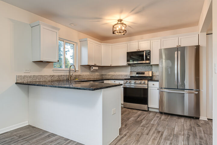 Property Photo:  6865 Hampton Circle  IL 60031 