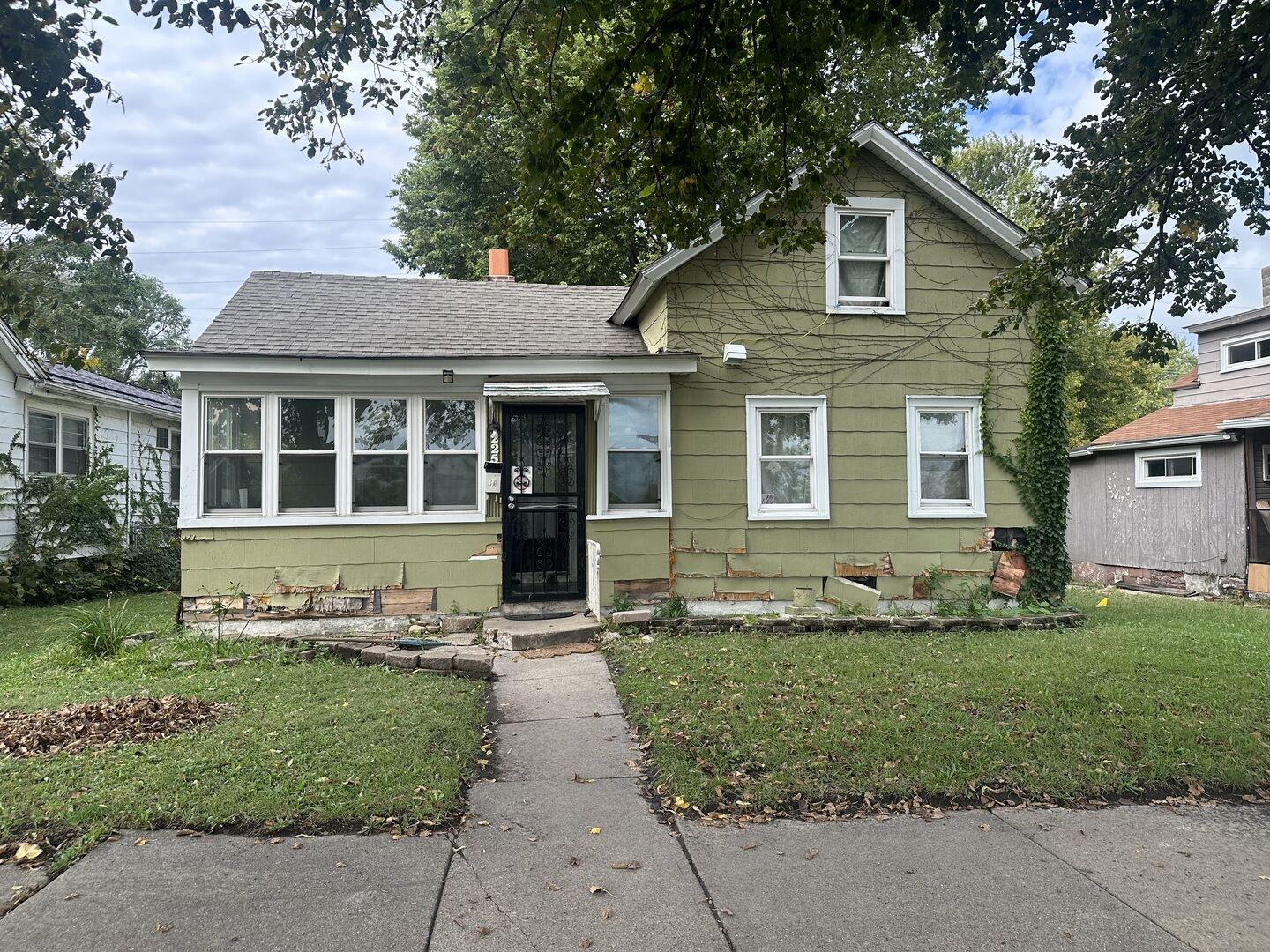 Property Photo:  225 N West Avenue  IL 60901 