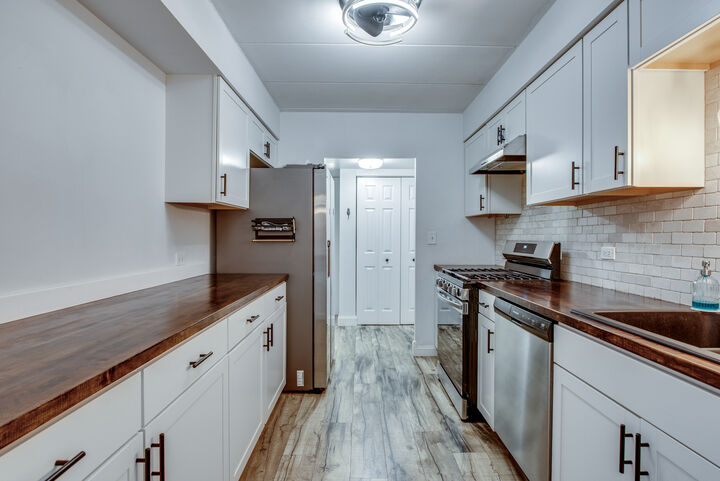 Property Photo: 1041 N Mill Street 110 IL 60563