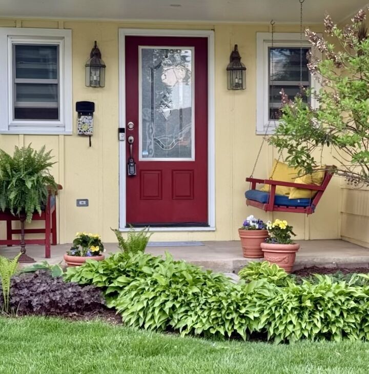 Property Photo:  83 N Park Boulevard  IL 60137 