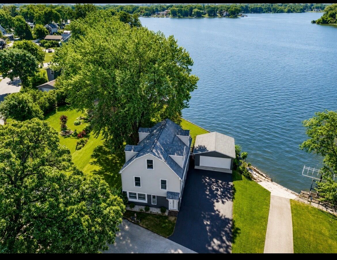 Property Photo:  163 Eagle Point Road  IL 60020 