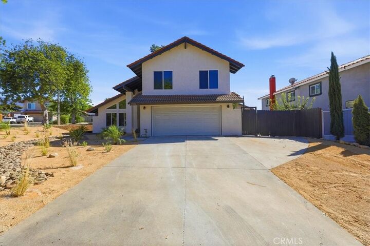 Property Photo:  1580 Lakewood  CA 91786 