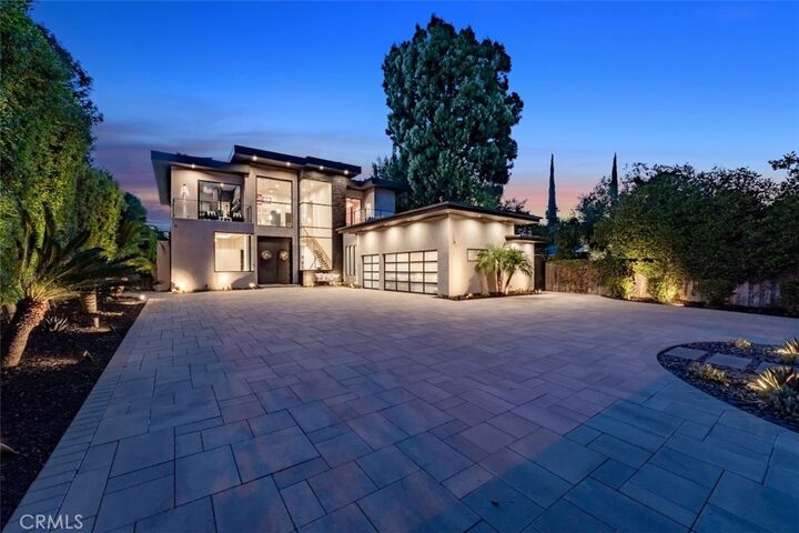 Property Photo:  5301 Amestoy Avenue  CA 91316 