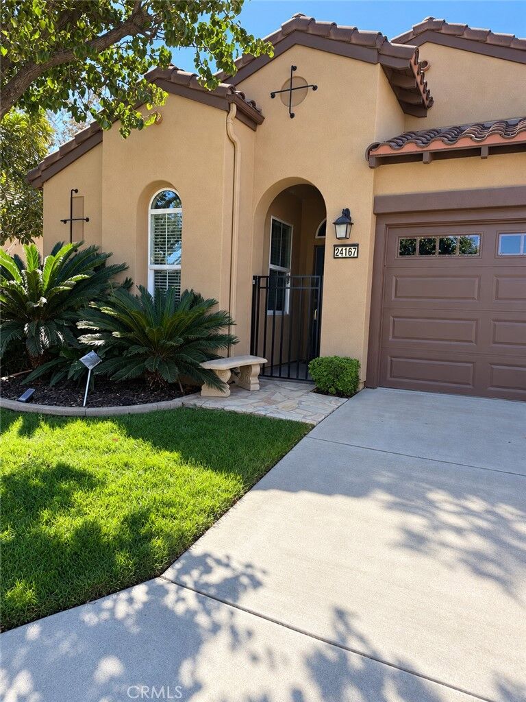 Property Photo:  24167 Songsparrow  CA 92883 