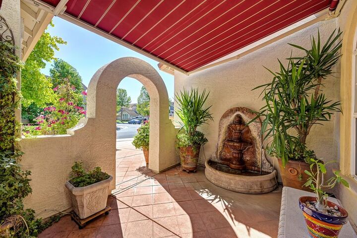 Property Photo: 2517 Black Tern Way CA 95757