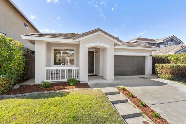 Property Photo:  533 Twinwood Loop  CA 95678 