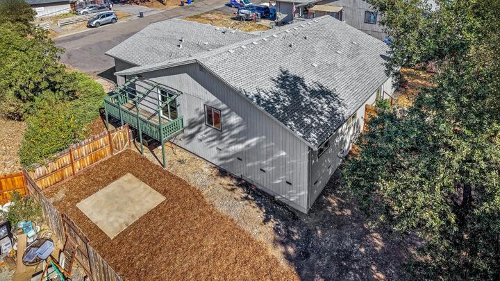 Property Photo: 472 Foothill Court CA 95249
