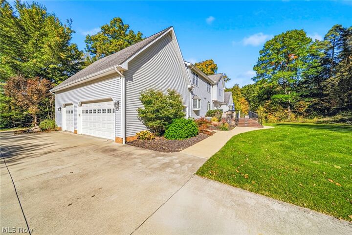 Property Photo:  10893 Lakebrook Drive  OH 44094 