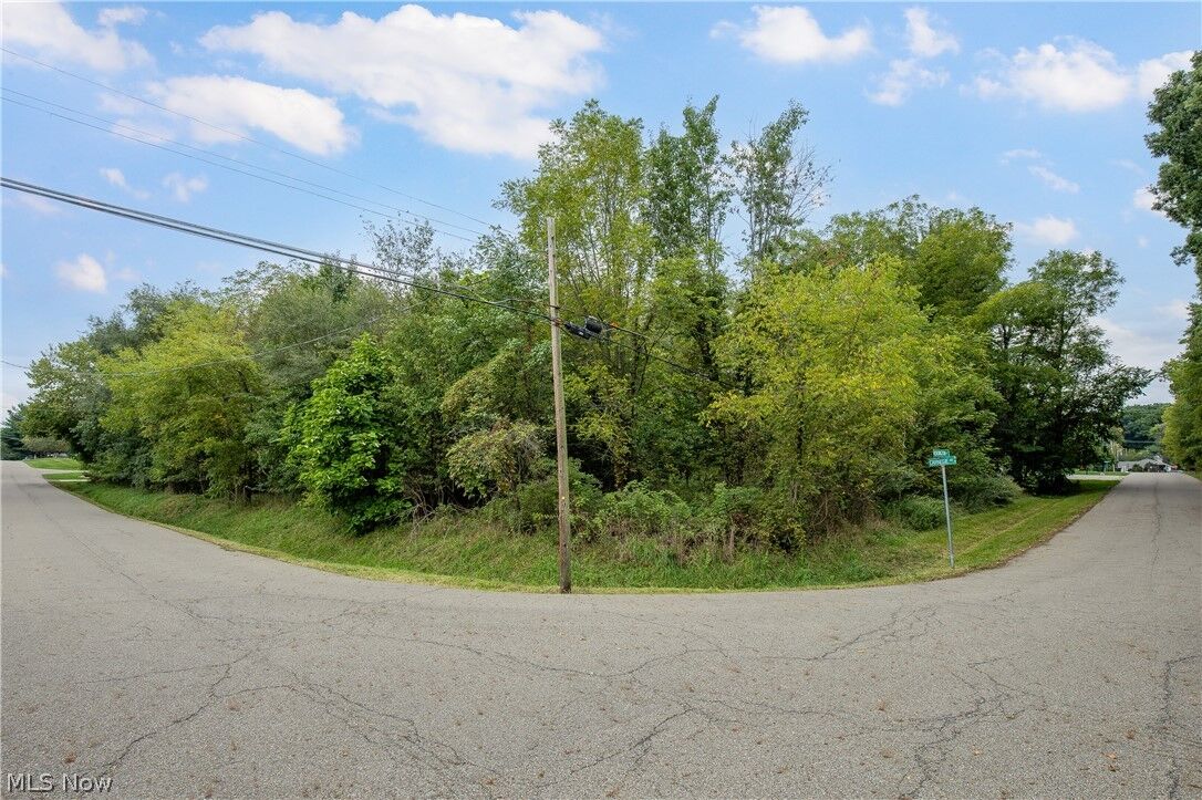 Property Photo: Carnegie Avenue NW OH 44646