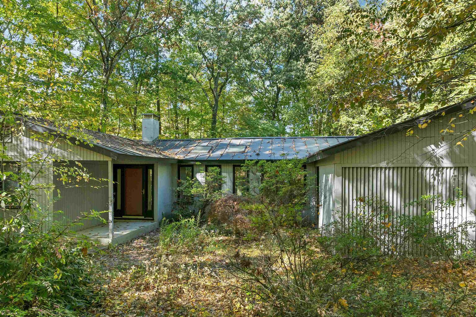 Property Photo:  41 Brek Drive  NH 03054 