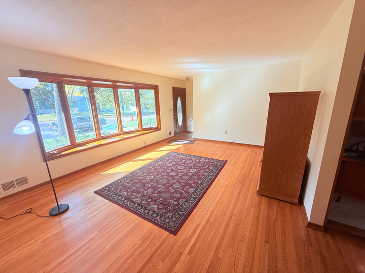Property Photo:  3890 Hill Avenue  MN 55110 