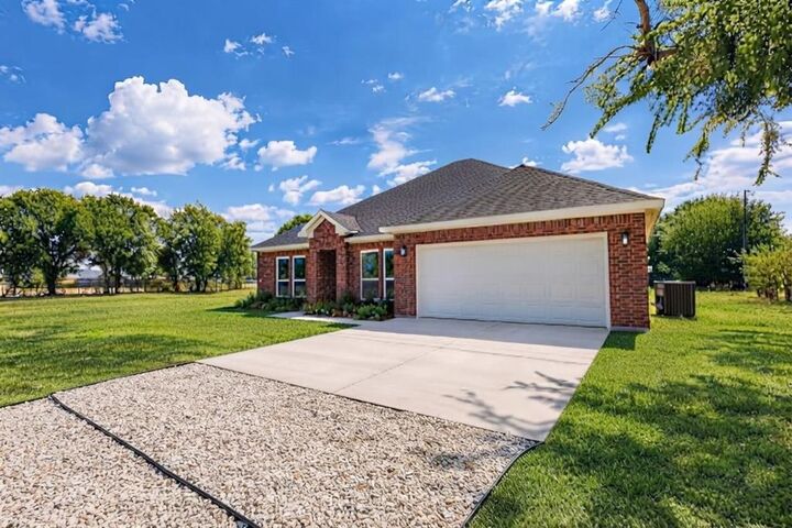 Property Photo:  1659 County Road 613  TX 75442 