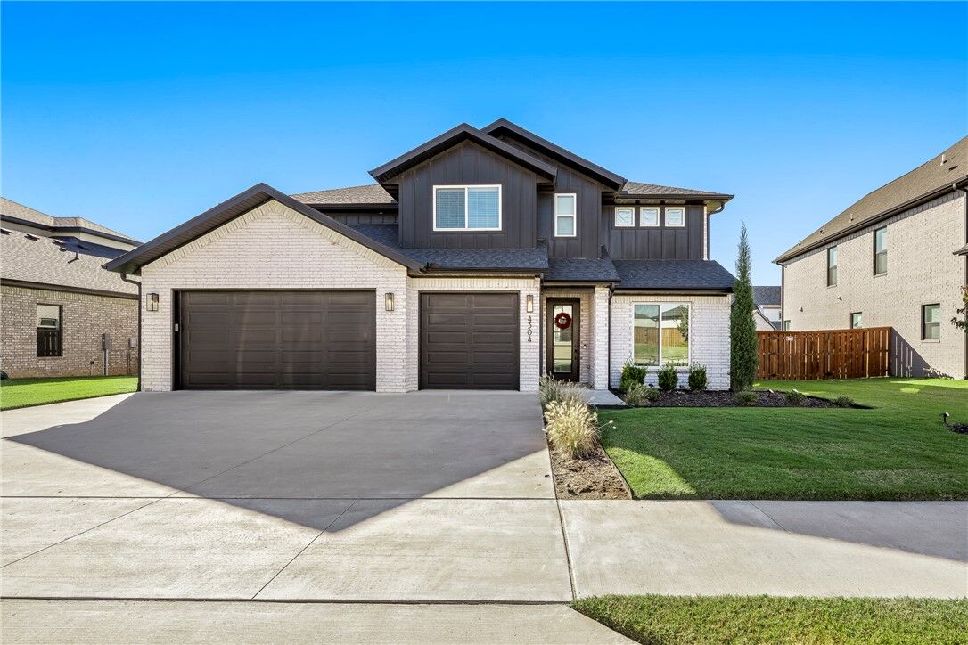 Property Photo:  4304 S 87th Place  AR 72713 