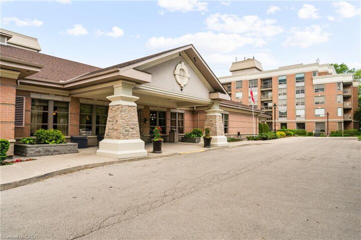 Property Photo:  100 Burloak Drive 1303  ON L6L 6P6 