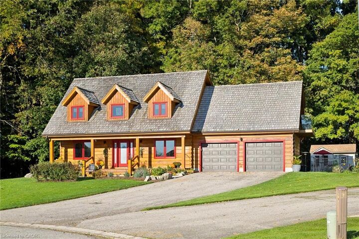 Property Photo:  61 Spring Street  ON N0J 1P0 
