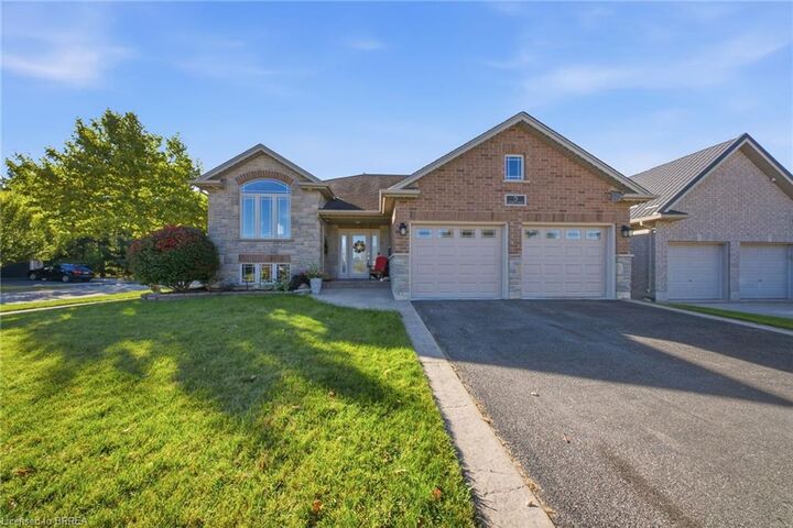 Property Photo:  5 Mission Road  ON N3S 7X8 