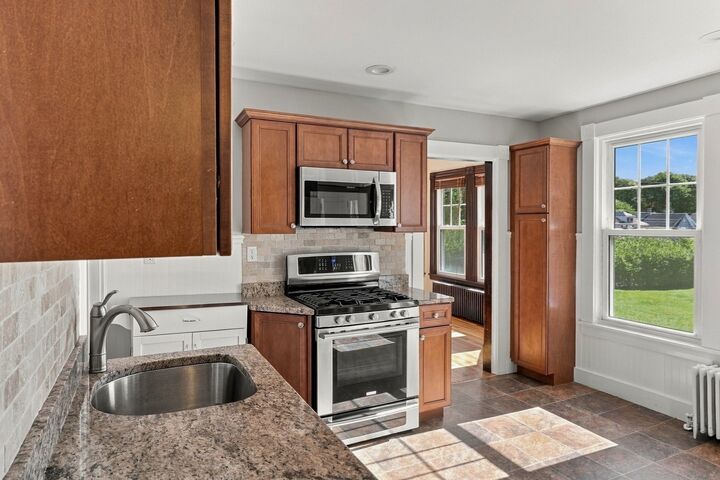Property Photo:  236 Bolton St 1  MA 01752 