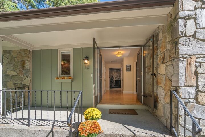 Property Photo:  10 Lantern Rd  MA 01702 