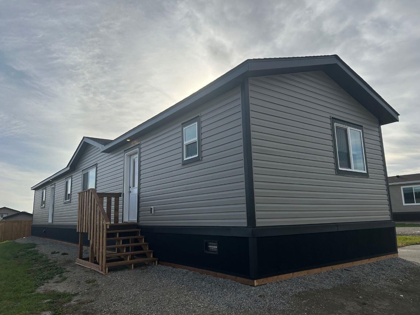 Property Photo:  2050 Sunflower Crescent  AB T1M 0G4 