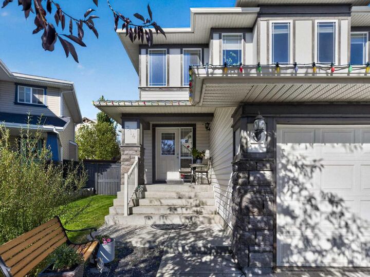Property Photo:  314 Reunion Heath NW  AB T4B 0M5 