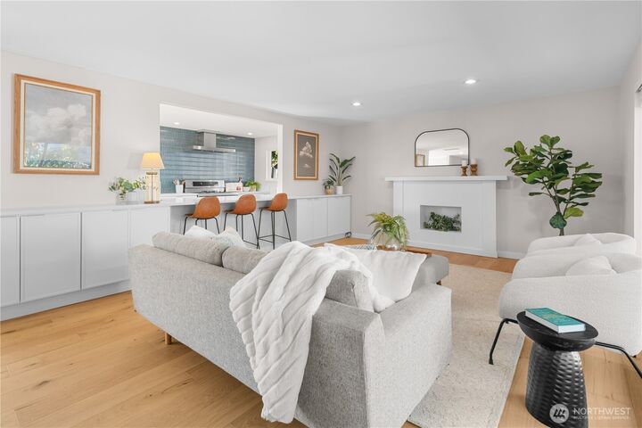Property Photo: 9011 44th Avenue SW WA 98136