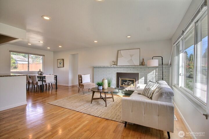 Property Photo:  2404 NE 22nd Street  WA 98056 